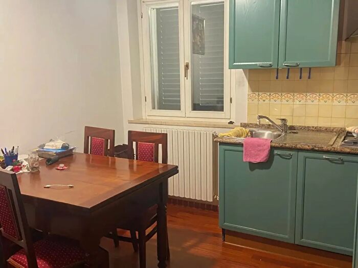 Appartamento quadrilocale in vendita in Via Pompeiana, Osimo