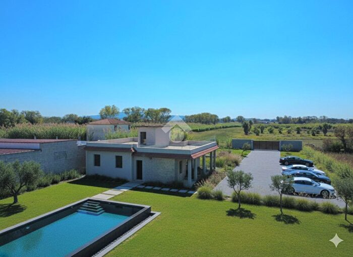 Casa quadrilocale in vendita in Via Domitiana, Giugliano In Campania