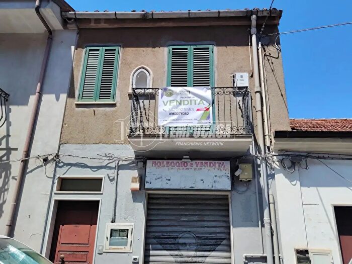 Casa bilocale in vendita in Via Argentaria, Vibo Valentia