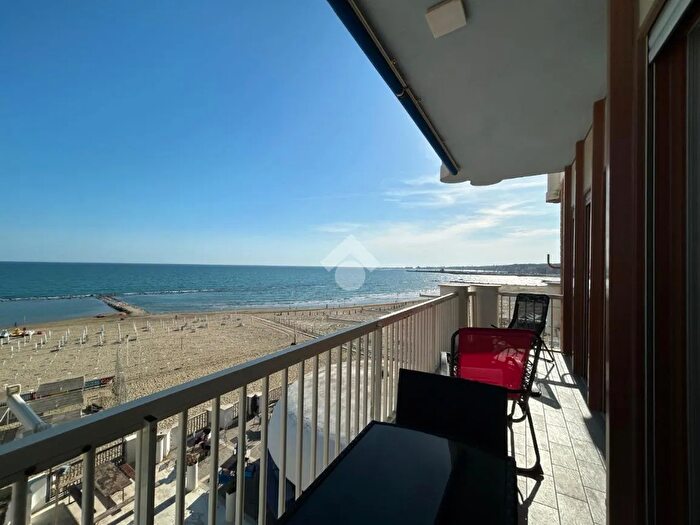 Appartamento trilocale in vendita in Piazzale Michelangelo, Nettuno