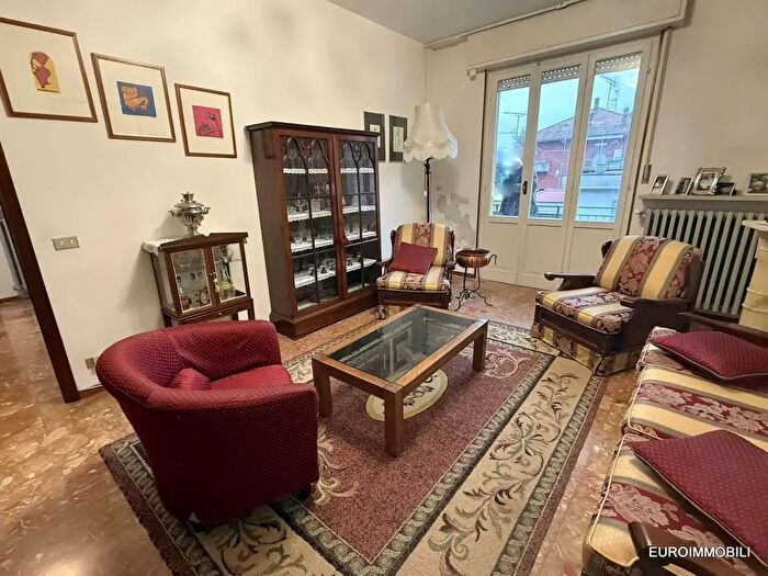 Appartamento con 6 locali in vendita in Via Don Cavalli, Traversetolo