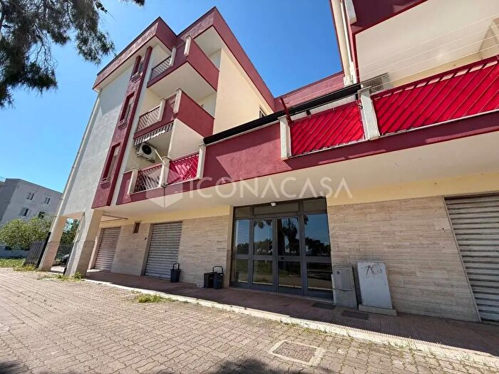 Appartamento con 5 locali in vendita in Largo delle Begonie, Manfredonia