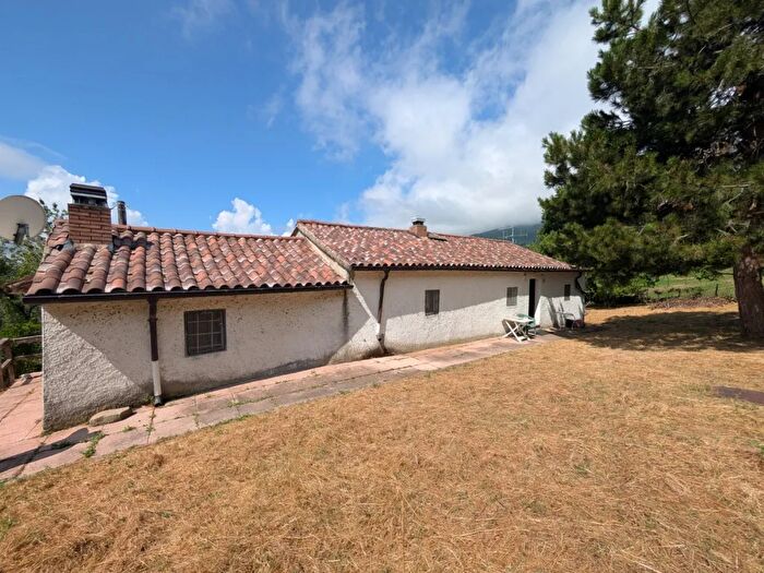Casa con 6 locali in vendita in Via Vessa Snc, Bagno Di Romagna