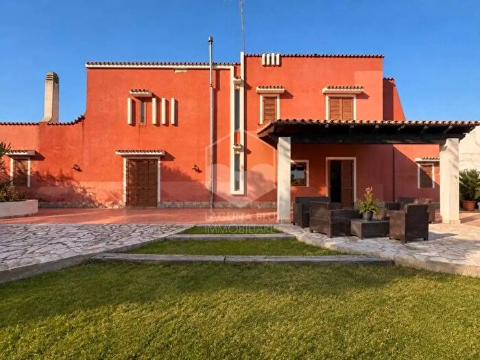Casa con 6 locali in vendita in Via Mazara, Marsala