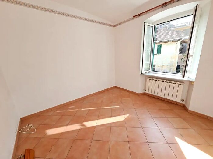 Appartamento con 6 locali in vendita in Via Valverde, Campomorone