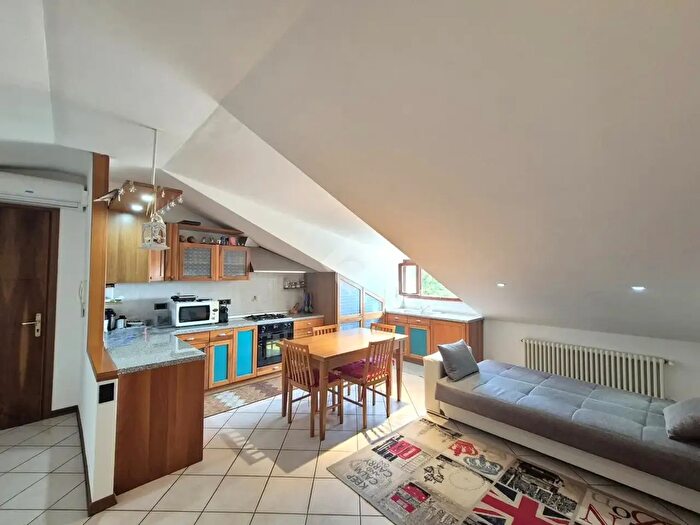 Appartamento quadrilocale in vendita in Via Bevilacqua, Stra
