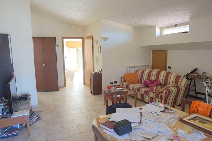 Appartamento trilocale in vendita in Via Pirainella, San Giovanni In Fiore