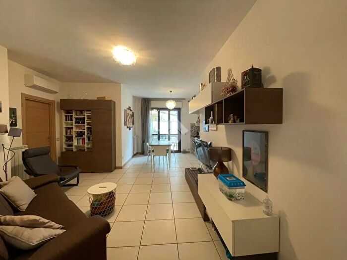 Appartamento trilocale in vendita in Via dell' Aquila, Terni