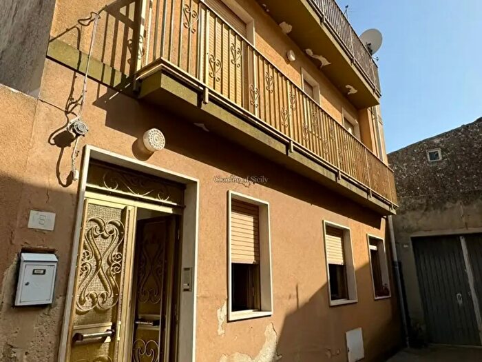 Casa quadrilocale in vendita in Vicolo Spagnuolo, Modica