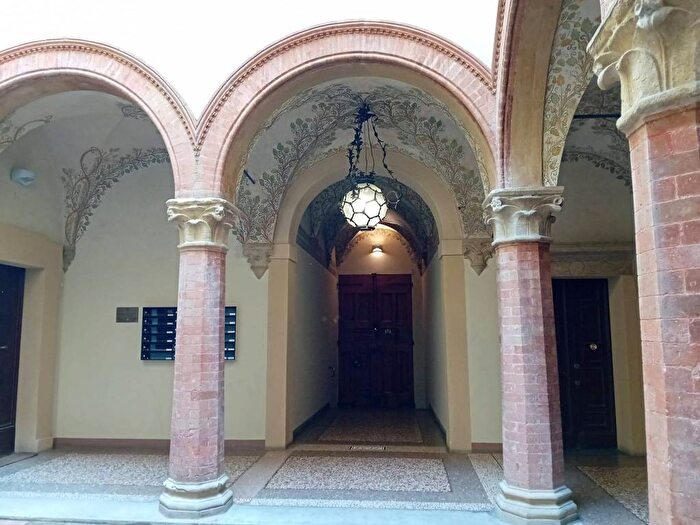 Appartamento quadrilocale in affitto in Piazza de' Calderini, Castiglione Tribunale, Bologna