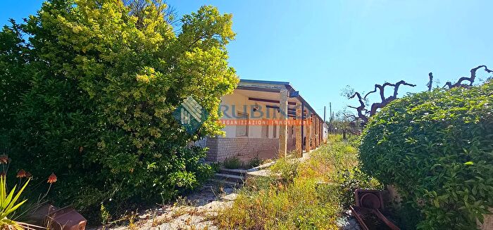 Appartamento quadrilocale in vendita in Strada del Votano, Bari