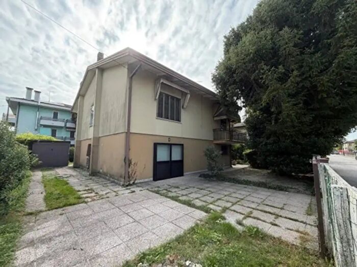 Casa con 5 locali in vendita in Via Sabbiona, Mira