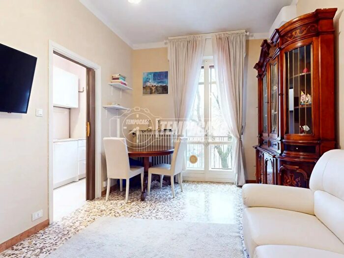 Appartamento trilocale in vendita in Piazza dei Mille, Mantova