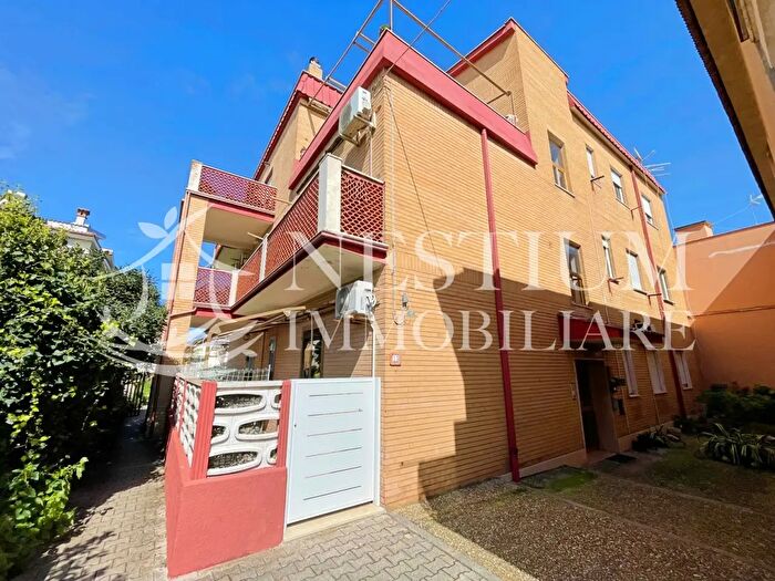 Appartamento quadrilocale in vendita in Via Torpè, Fiumicino