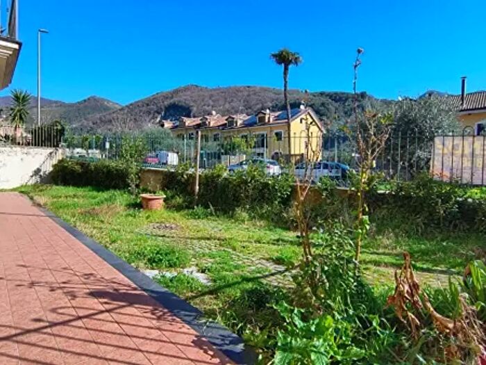 Appartamento quadrilocale in vendita in Via Gaetano Andria, Giffoni Valle Piana