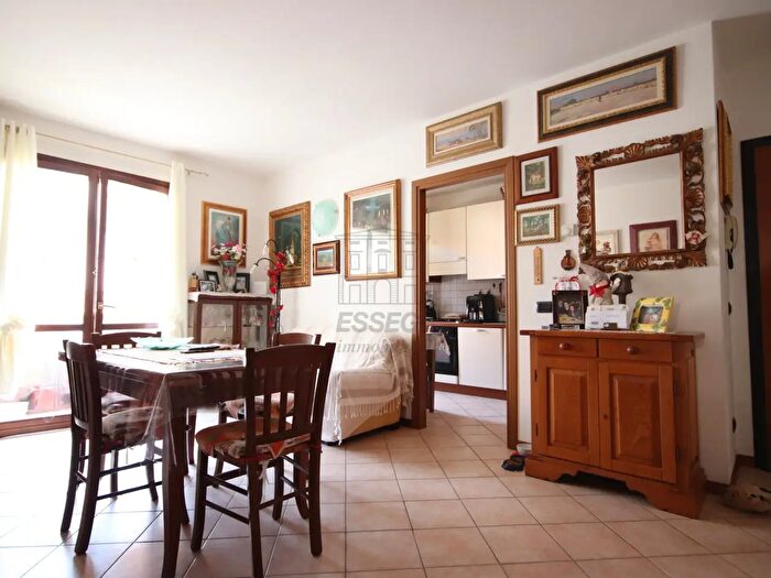Appartamento quadrilocale in vendita in Via di Vinchiana, Lucca