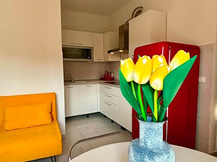 Appartamento trilocale in affitto in Via Sobborgo Emiliano, Centro, Sarzana