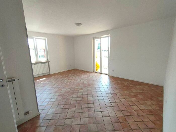 Appartamento con 5 locali in affitto in Centro, Roverchiara