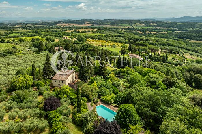 Casa con 20 locali in vendita in Viale Etruria, Sarteano