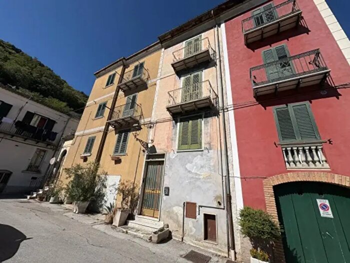 Casa con 6 locali in vendita in Largo Pagliariello, Bojano