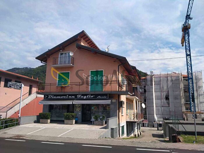 Appartamento bilocale in affitto in Centro, Lavena Ponte Tresa