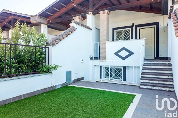 Casa con 5 locali in vendita in Via Antonio Lotti, Roma