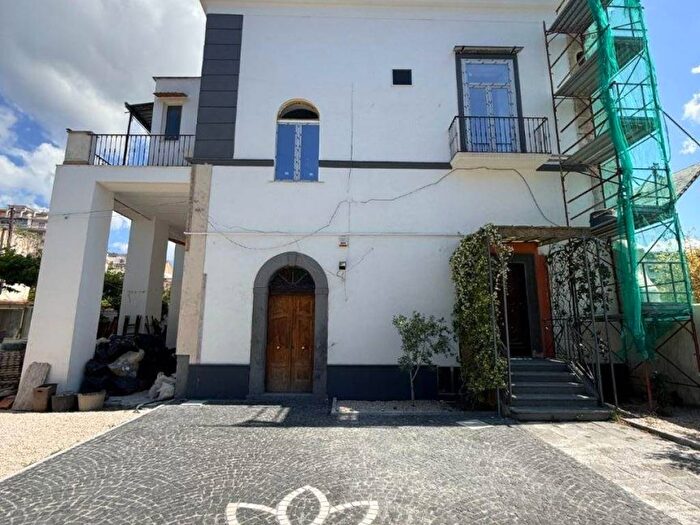 Appartamento bilocale in affitto in Via Vincenzo Gambardella, Torre Annunziata