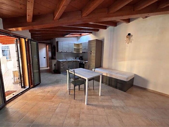 Appartamento bilocale in affitto in Via Firenze, Rondò Torretta, Sesto San Giovanni