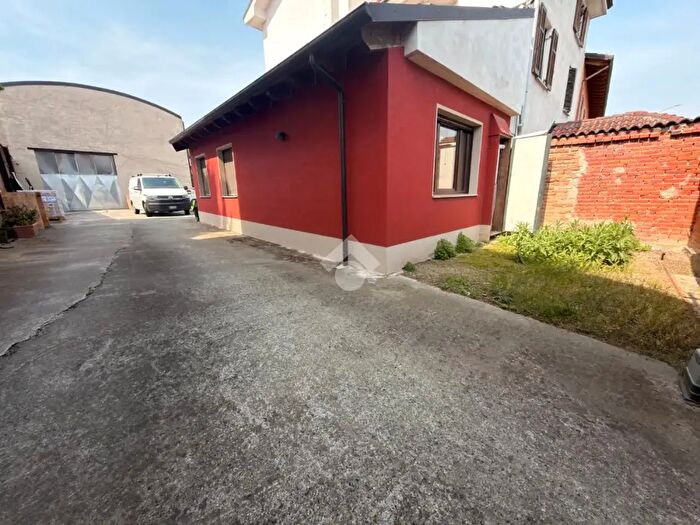 Case in Vendita e in Affitto - 3