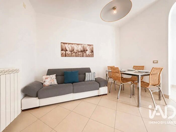 Appartamento con 5 locali in vendita in Via Isonzo, Osimo