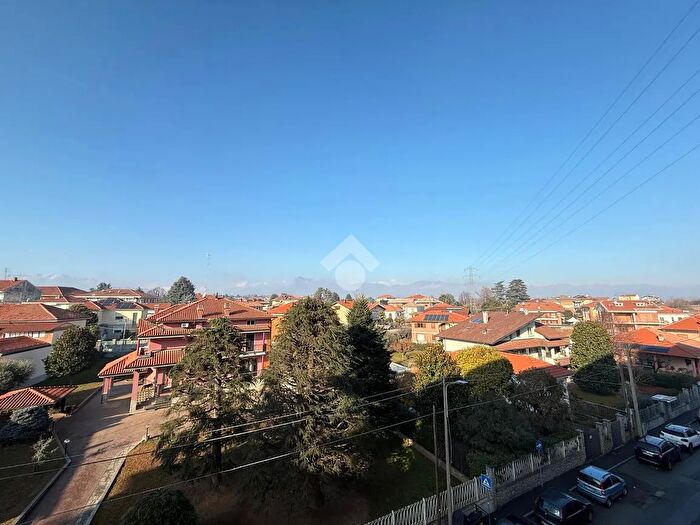 Appartamento trilocale in vendita in Via Caraglio, Rivoli