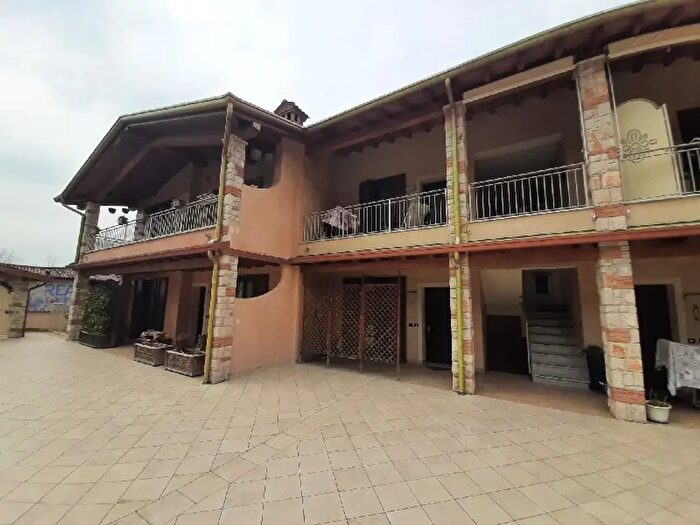 Appartamento trilocale in vendita in Via Carpen, Villanuova Sul Clisi