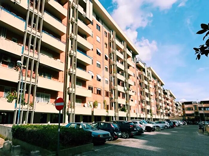 Appartamento quadrilocale in vendita in Via Romolo Balzani, Roma