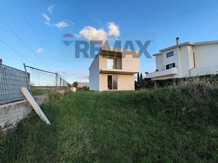 Casa con 9 locali in vendita in Milazzo