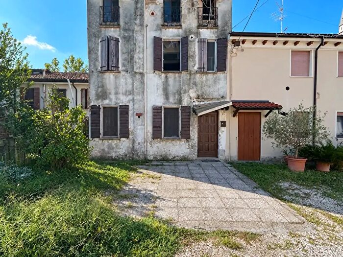 Casa bilocale in vendita in Bagnolo San Vito