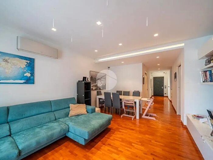 Appartamento trilocale in vendita in Via di Vigna Stelluti, Roma