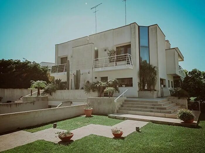 Casa quadrilocale in vendita in Brindisi