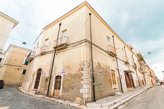 Appartamento trilocale in vendita in Via Zezza Cerignola, Cerignola