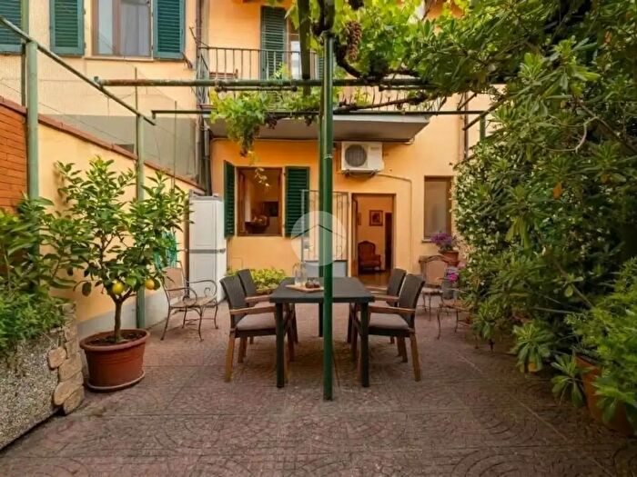 Casa con 5 locali in vendita in Via di Peretola, Firenze