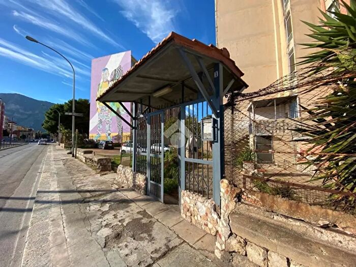 Appartamento con 5 locali in vendita in Passaggio Verro Bernardino, Palermo