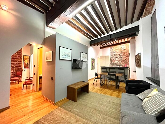 Appartamento con 5 locali in vendita in Vico Damiata, Genova