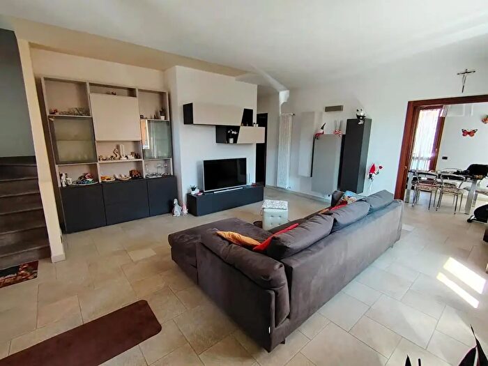 Casa con 5 locali in vendita in San Giuliano Terme