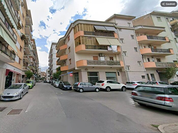Appartamento trilocale in affitto in Via Umberto Zanotti Bianco, Centro, Cosenza