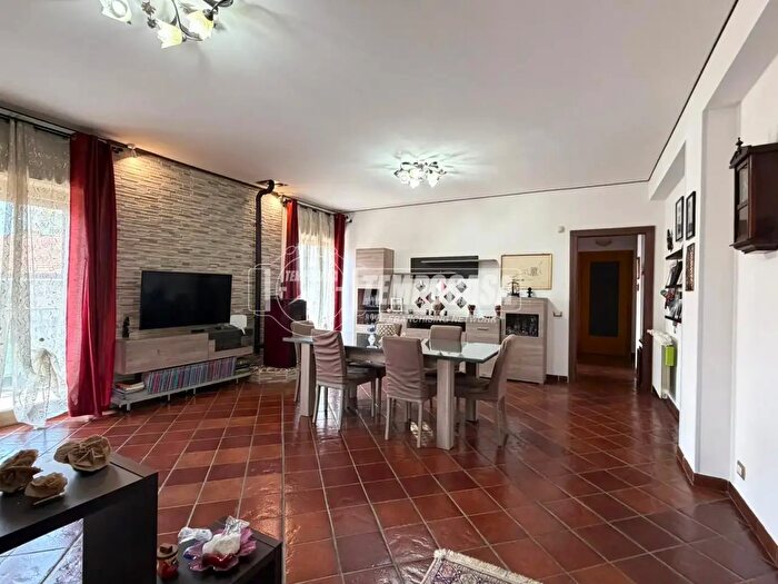 Appartamento quadrilocale in vendita in Via Trinità Cavolo, Mascalucia