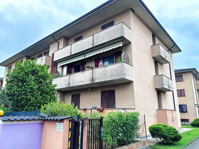 Appartamento trilocale in vendita in Via Gramsci, Tromello