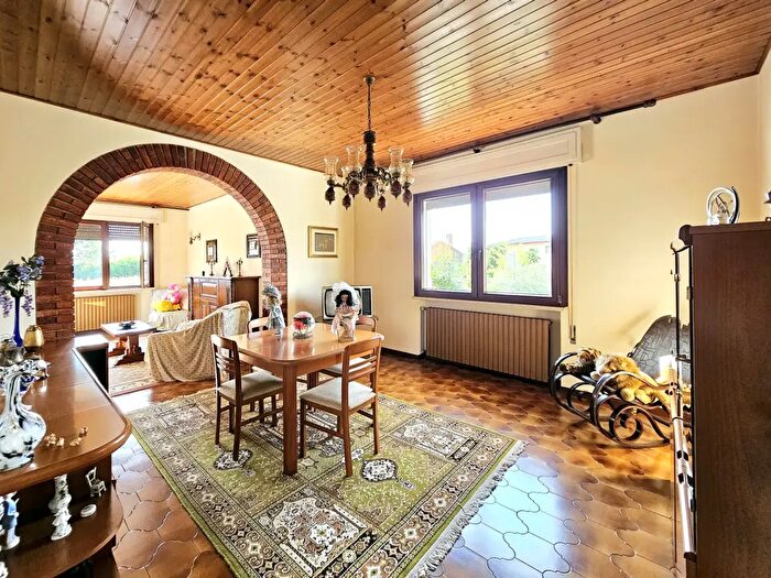 Casa quadrilocale in vendita in Via Giuseppe Verdi, Solesino