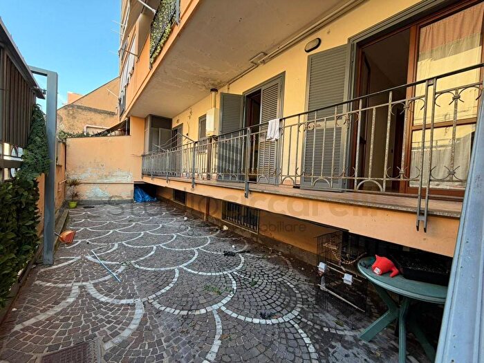 Appartamento trilocale in affitto in Via Antonio Domenico Vaccaro, Centro Storico, Giugliano in Campania