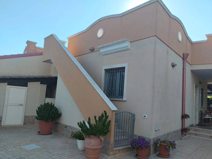 Casa bilocale in affitto in Via Francesco Baracca, Leporano
