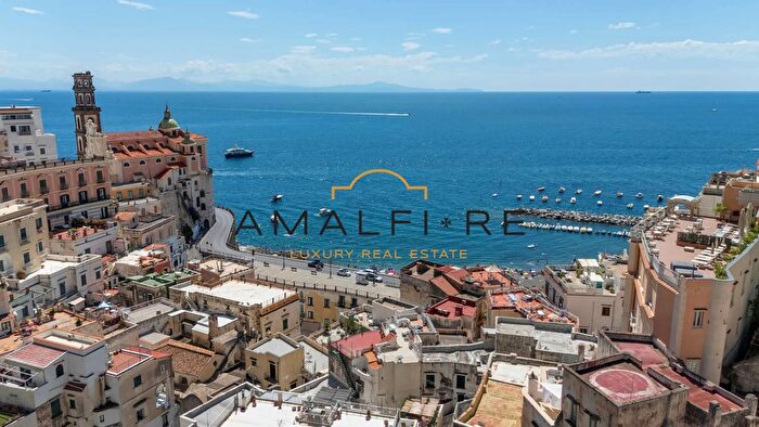 Appartamento con 5 locali in vendita in Via Papa XIII, Atrani