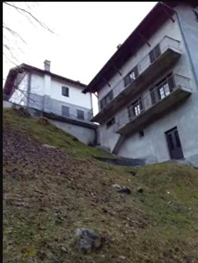 Casa con 6 locali in vendita in Via per Re, Malesco